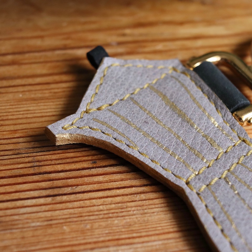 Frau Leman leather Moka keychain