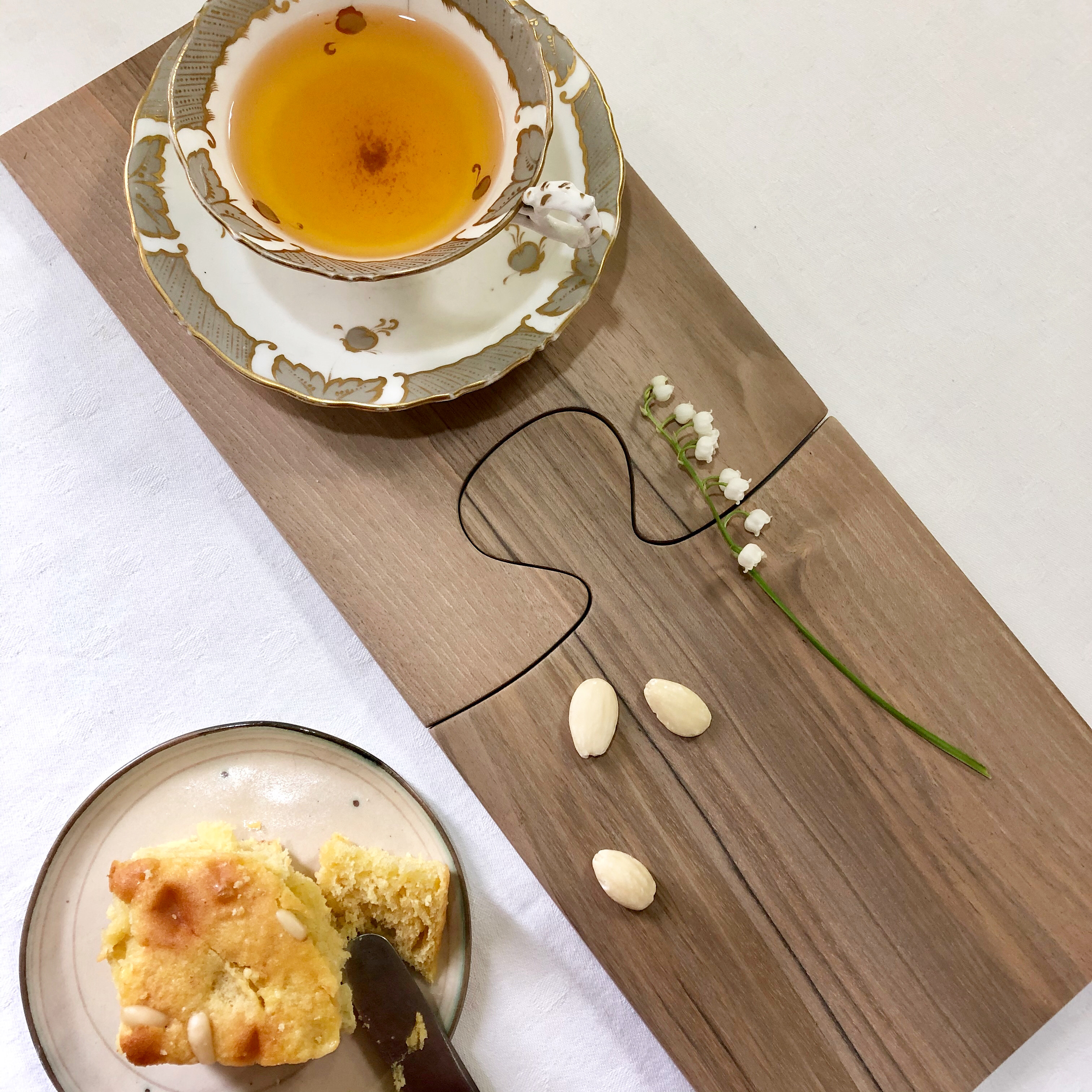 wooden cutting board, chopping board